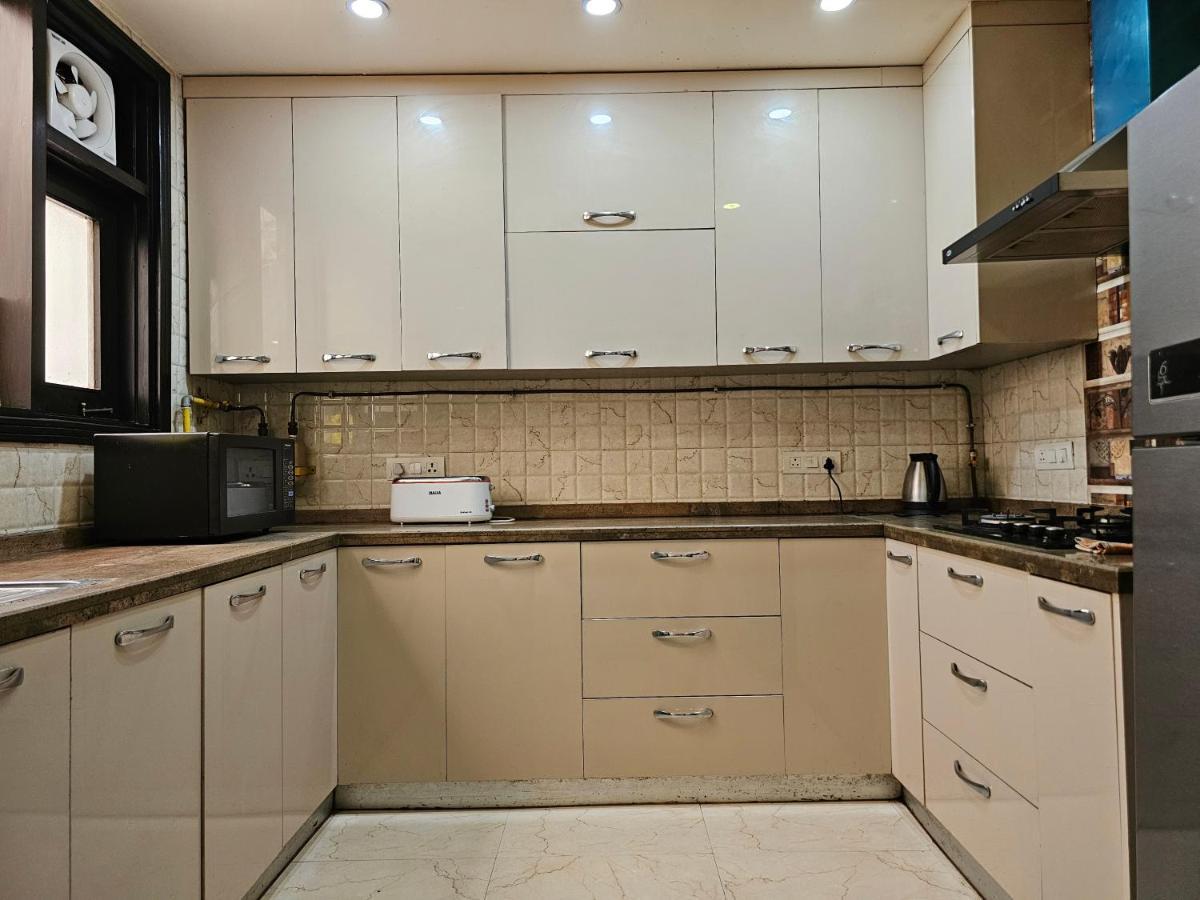 Palatial 3bhk With Terrace! Greater Kailash 1 Apartment *