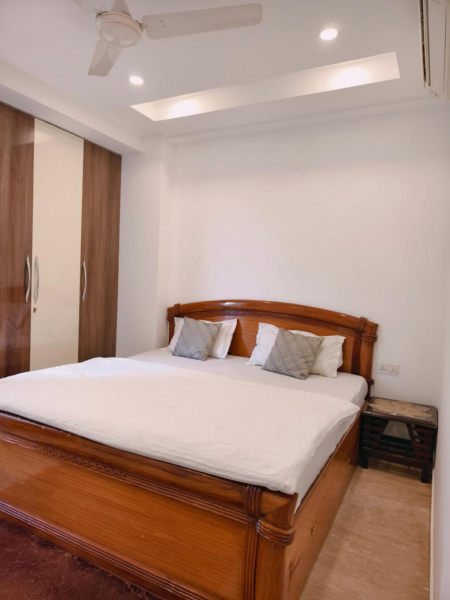 Apartment Palatial 3bhk With Terrace! Greater Kailash 1